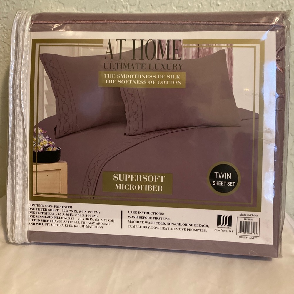 At Home Ultimate Luxury Twin sheet set Soft Microfiber Mauve